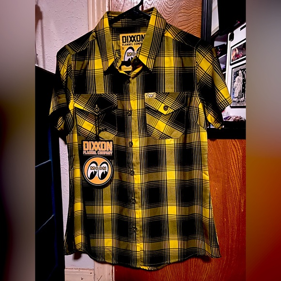 DIXXON women’s Mooneyes yellow and black bamboo short sleeve button up shirt NWT - Picture 1 of 4